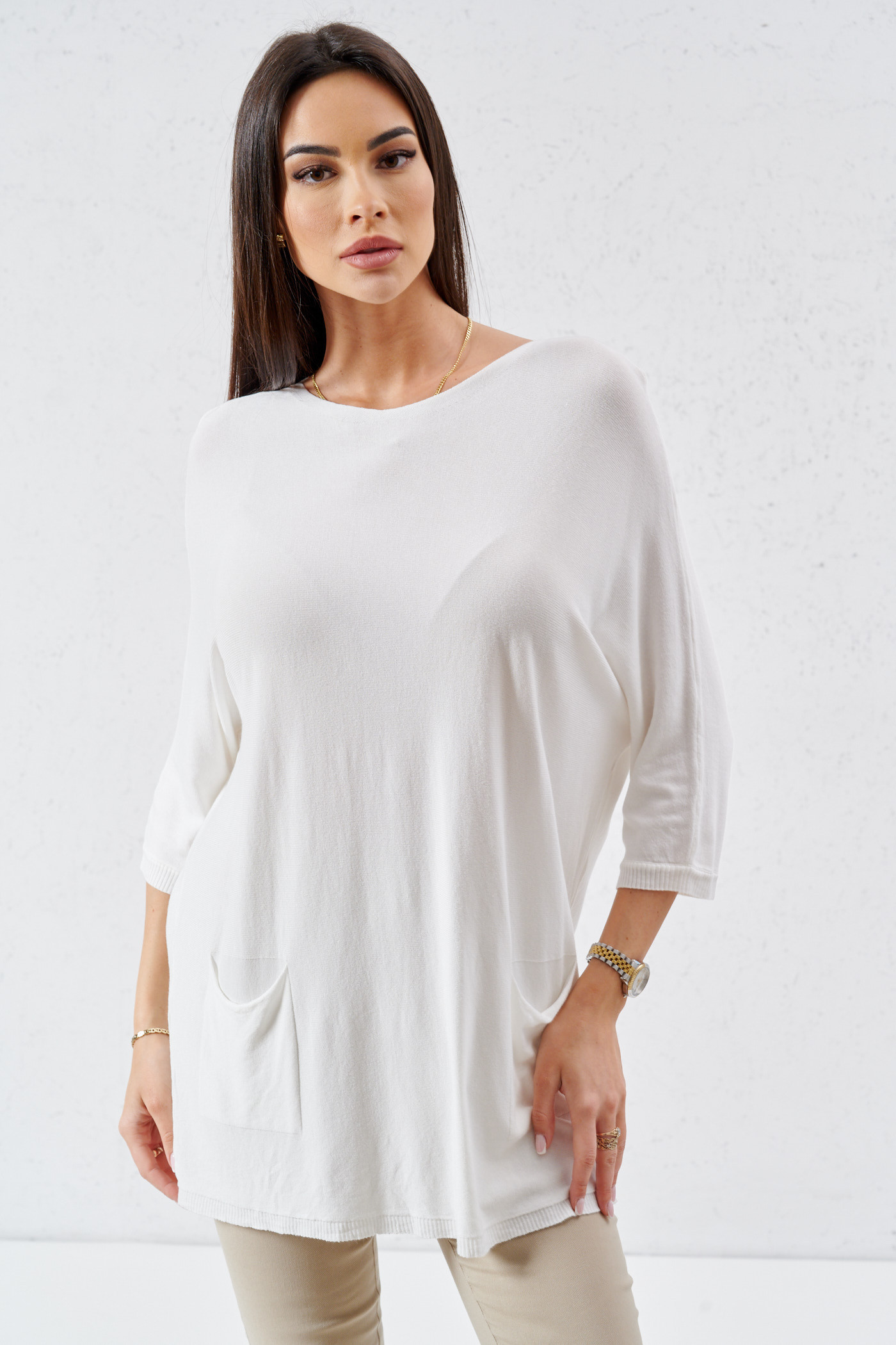 Stylisches Uni Feinstrick Oversize Long Shirt mit Rundhals-Ausschnitt und praktischen Taschen