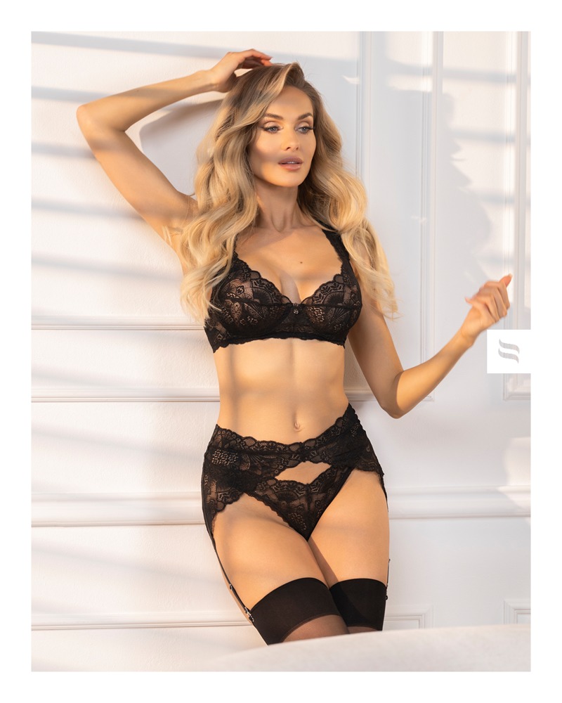 Obsessive 3-teiliges Dessous-Set Donna Dream von Obsessive bestehend aus Bügel-BH, Strapsgurt und Riostring in wundersch