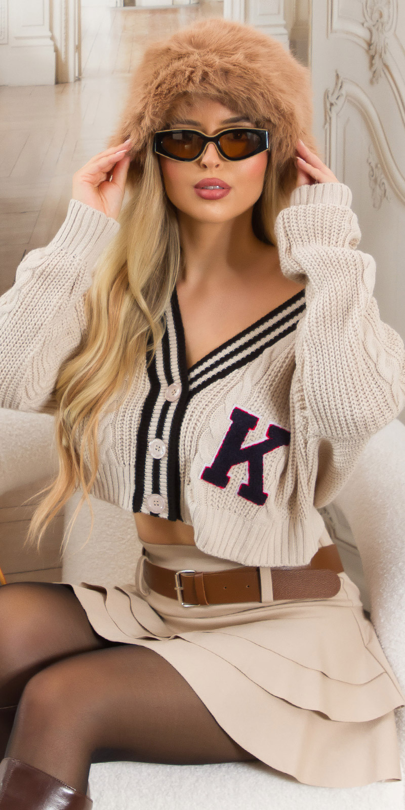 Oversize Strickjacke Crop Grobstrick Cardigan Bauchfrei im College Style mit V-Neck und Knopfleiste Open Front Sweater