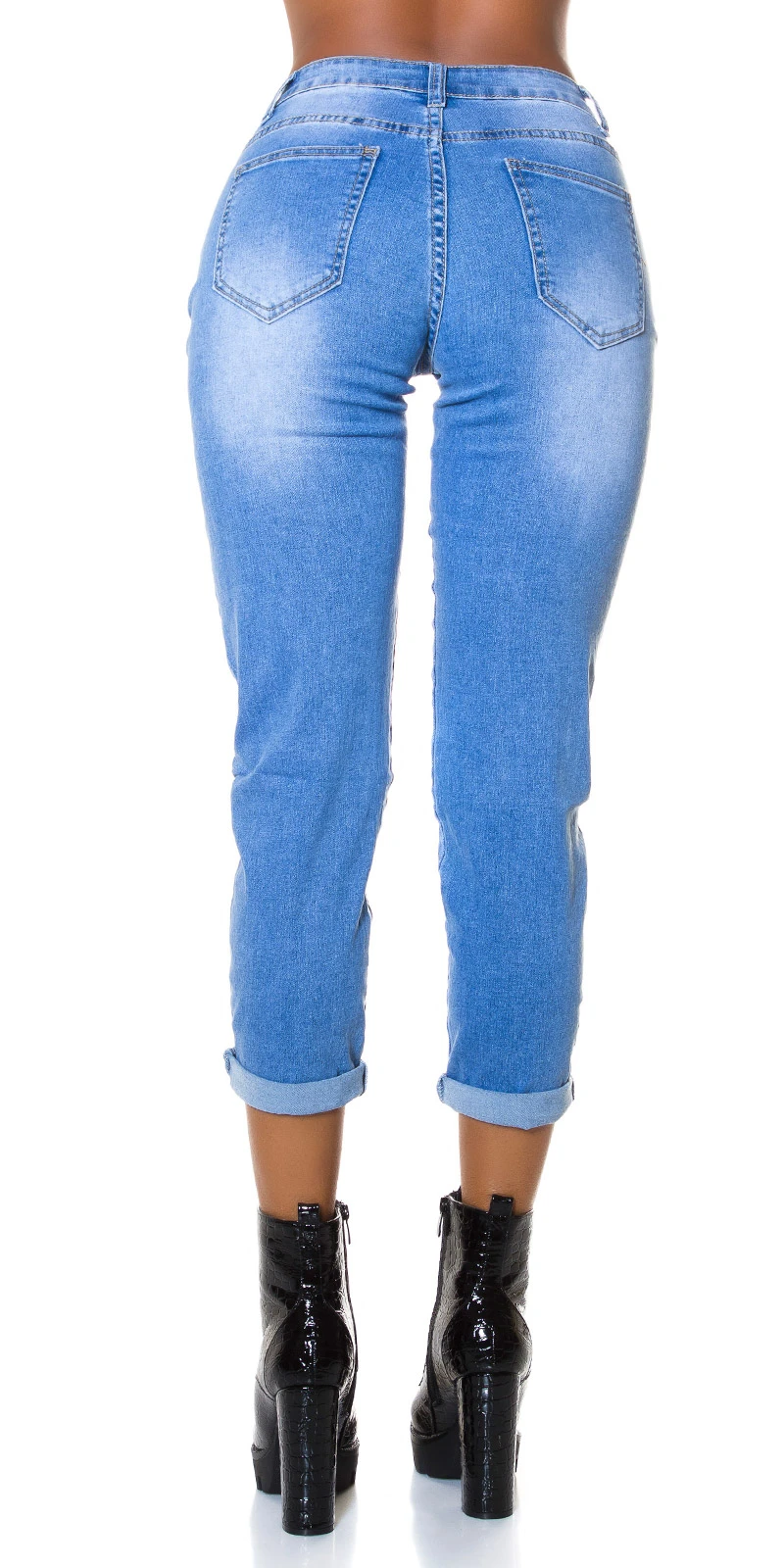 Basic Lightwashed Mom Fit Jeans