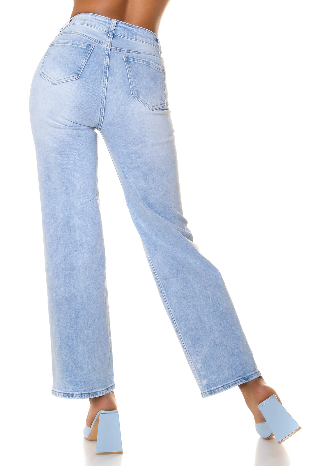 High Waist Jeans mit Schlag