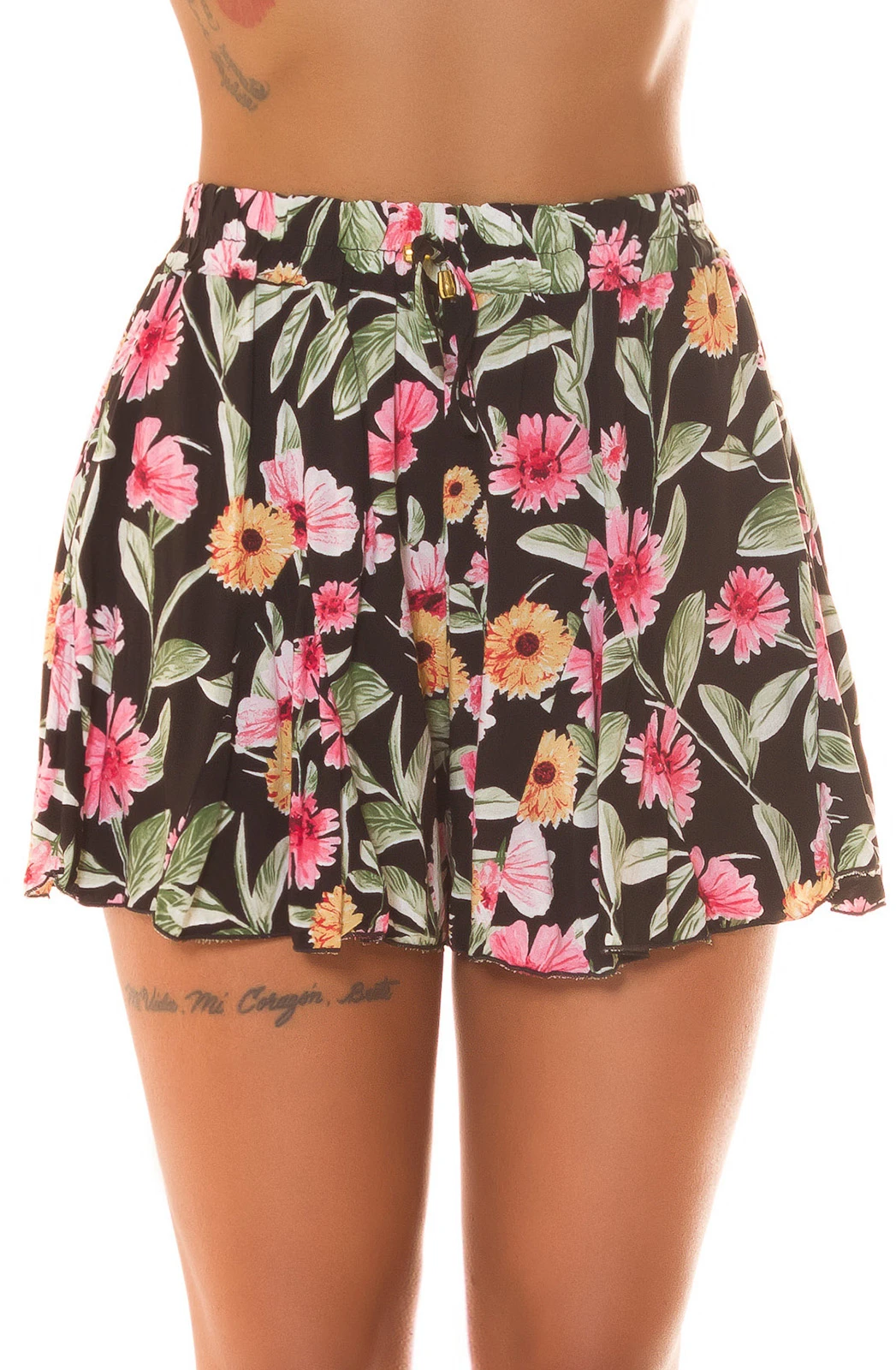 Ausgestellte Sommershorts mit Blumenprint und elastischen Bund