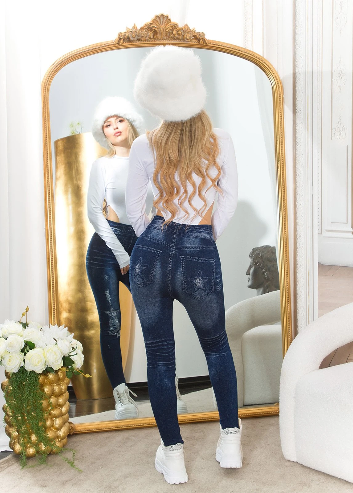 Glitzernde Highwaist Jeggings mit Sterne und Glitzer, perfekter Look für strahlende Momente!